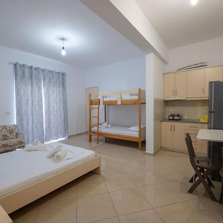 Vila Flamuri Sarandë 外观 照片