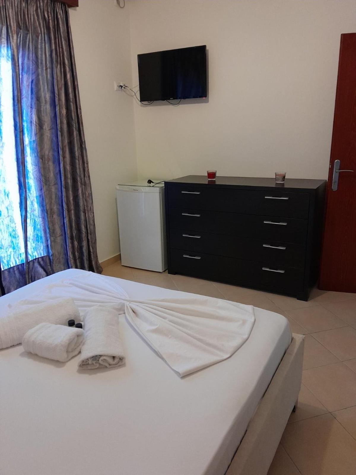 Vila Flamuri Sarandë 外观 照片