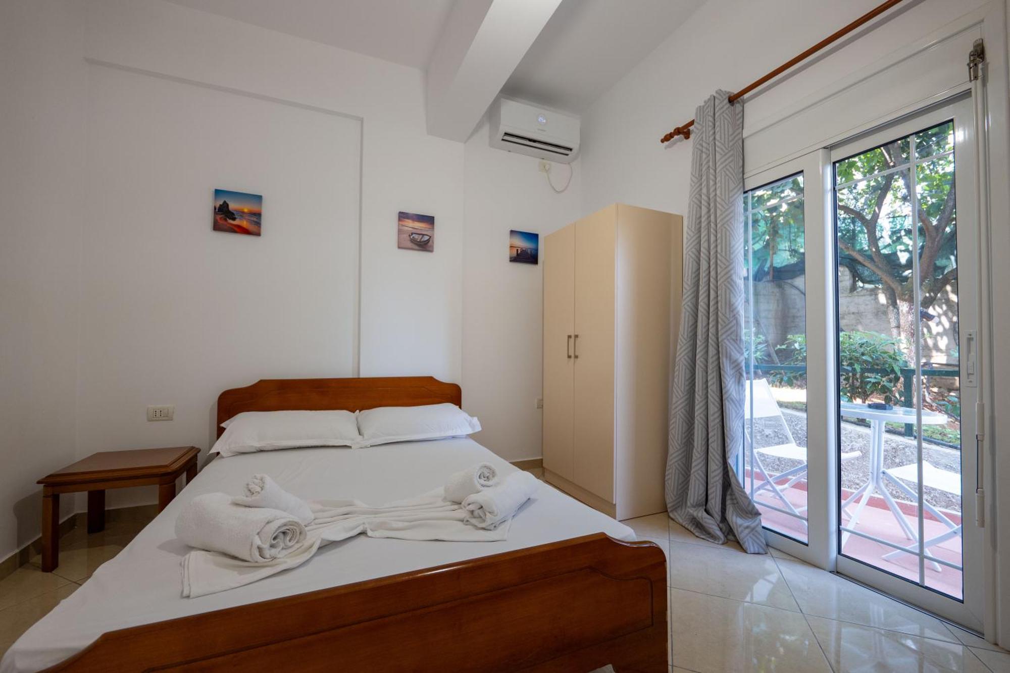 Vila Flamuri Sarandë 外观 照片